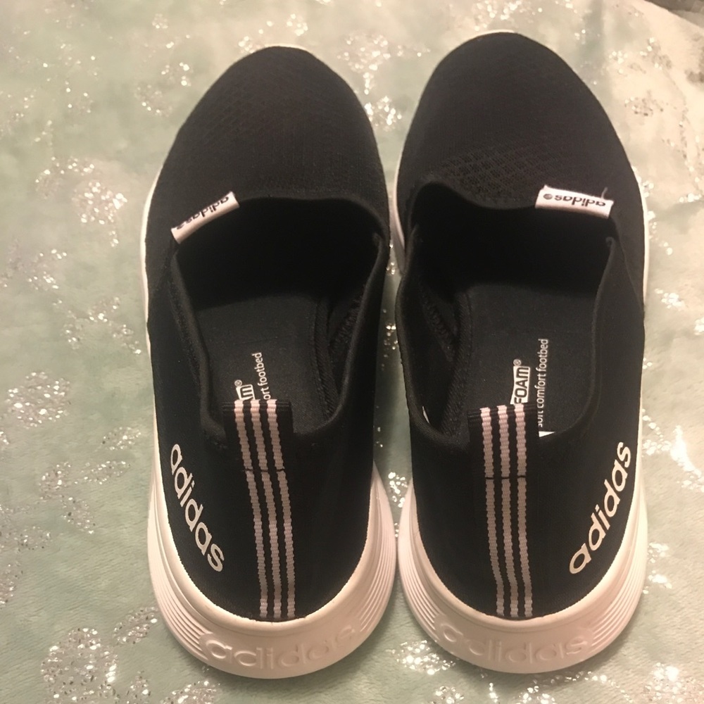 Adidas shoes!! Brand new!!❤️